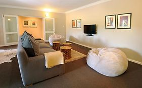 8A Grahamstown By The Oyster Collection